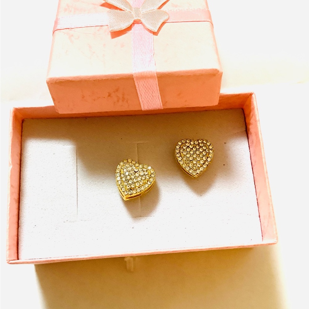 Mom Fashion, Gold Heart Stud Earrings surrounded by beautiful fashion diamond